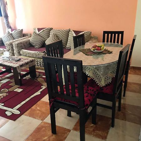 Cozy New 2 Bd Amazing Beach View Next To Hilton Hotel Family Only !العائلات فقط İskenderiye Dış mekan fotoğraf