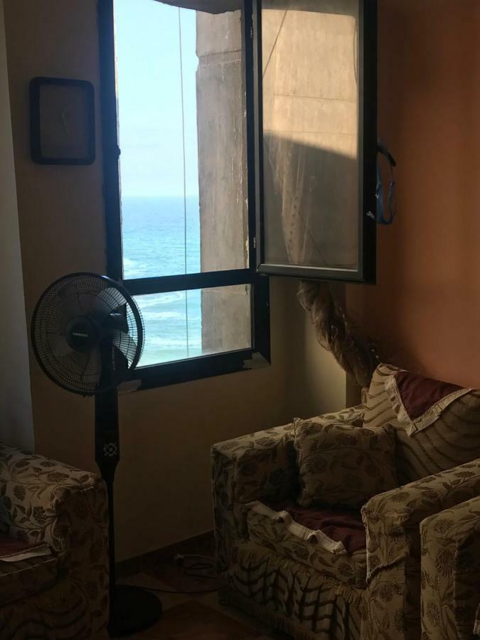 Cozy New 2 Bd Amazing Beach View Next To Hilton Hotel Family Only !العائلات فقط İskenderiye Dış mekan fotoğraf